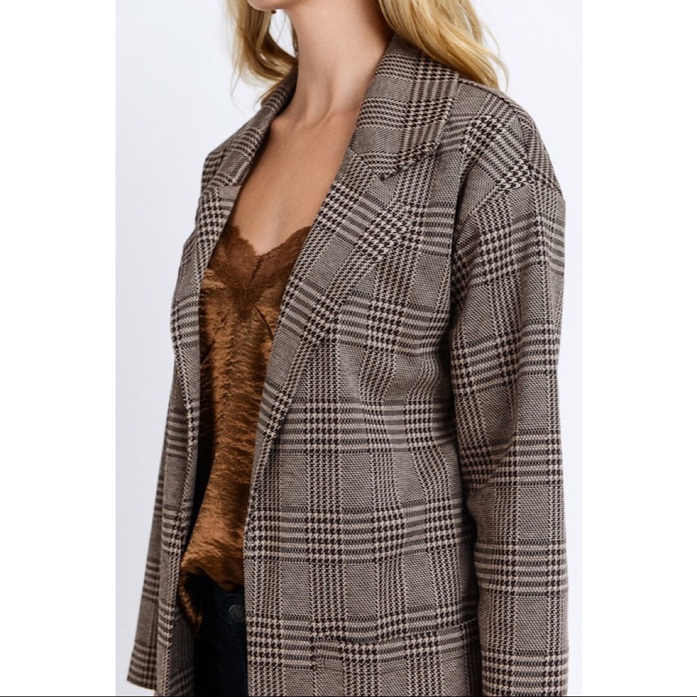 Long Sleeve Plaid Pattern Blazer - Picture 5 of 5